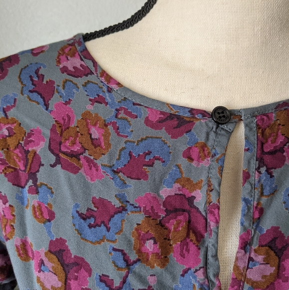 Floral Top - Picture 5 of 6
